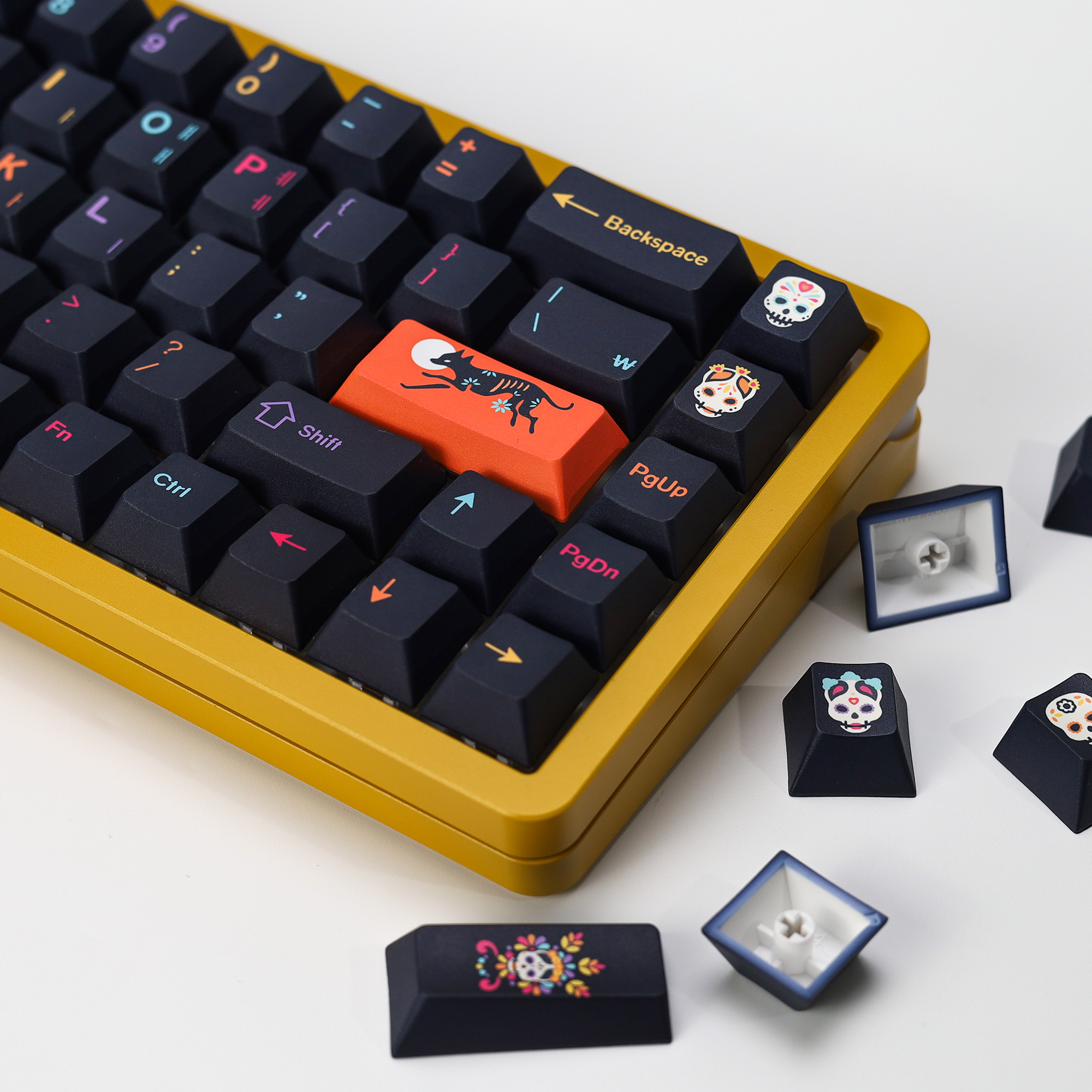 KBDiy GMK Mictlan Cherry Profi - Gaming Keyboard No Number Pad 评论和价格