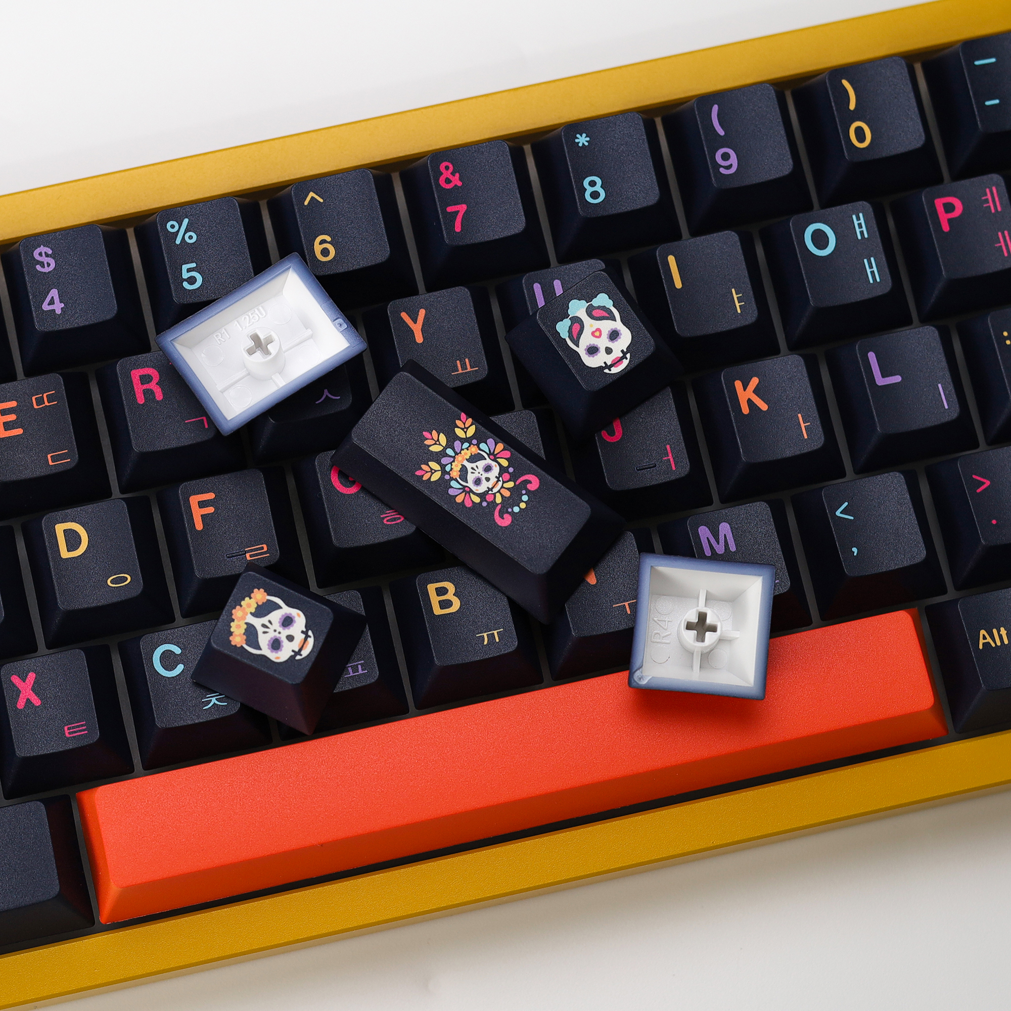 KBDiy GMK Mictlan Cherry Profi - Gaming Keyboard No Number Pad 评论和价格
